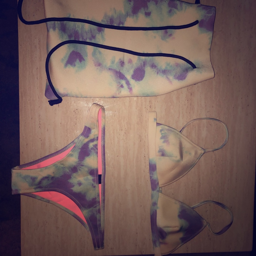 TRIANGL bikini set!